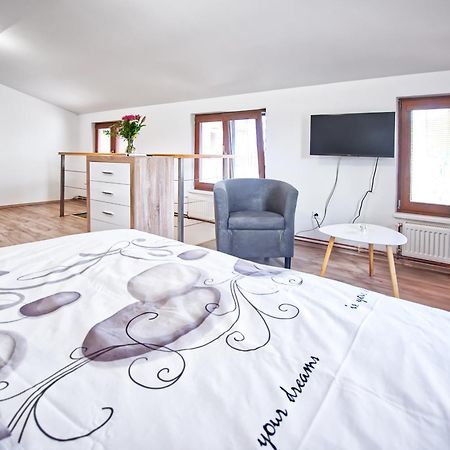 Nice Accommodation In Mikulov Zewnętrze zdjęcie