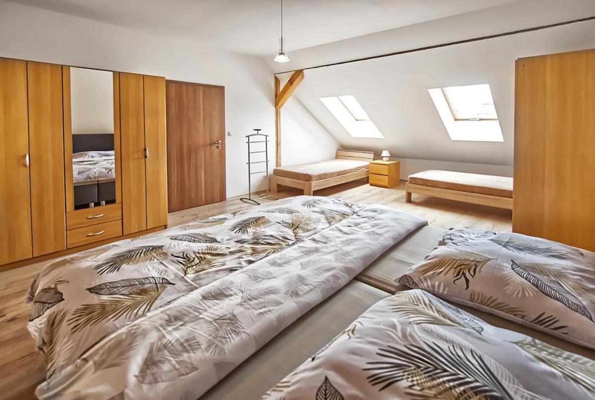 Nice Accommodation In Mikulov Zewnętrze zdjęcie