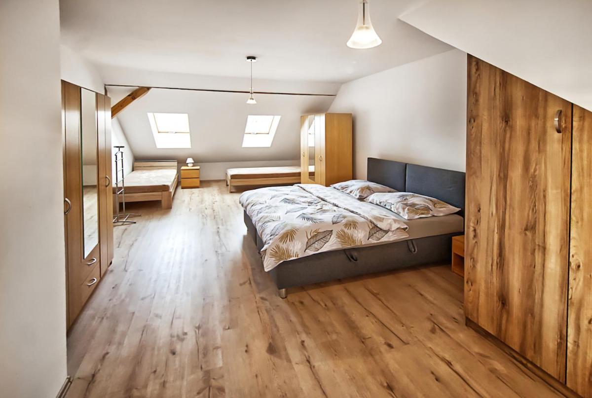Nice Accommodation In Mikulov Zewnętrze zdjęcie