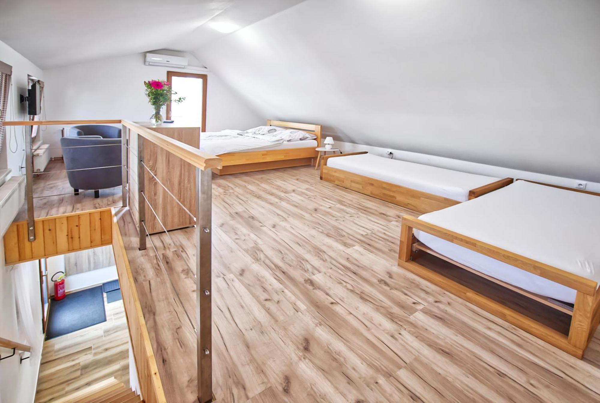 Nice Accommodation In Mikulov Zewnętrze zdjęcie