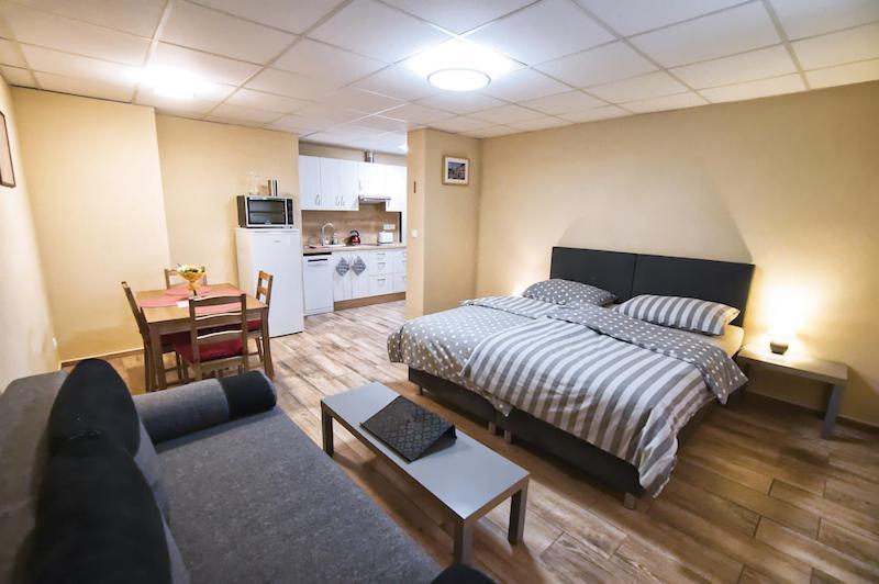Nice Accommodation In Mikulov Zewnętrze zdjęcie